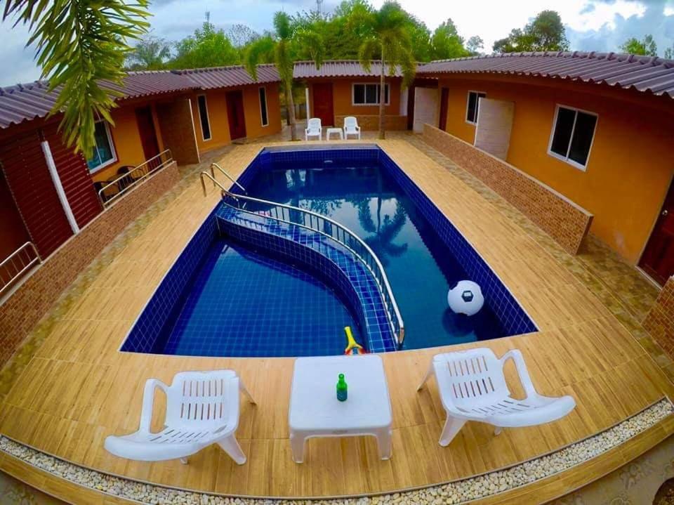 The Windsor Boutique Resort Chumphon Exterior photo